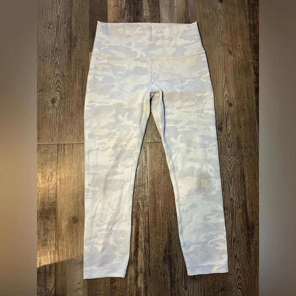 Lululemon Wunder Under HR Crop 23